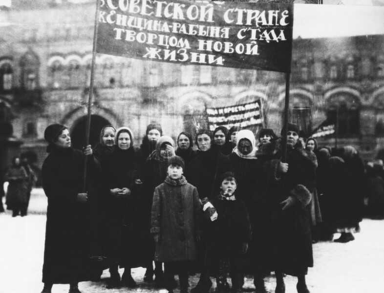 Международный женский день 8 Марта: история, традиции, когда появился, где еще отмечают, как менялся