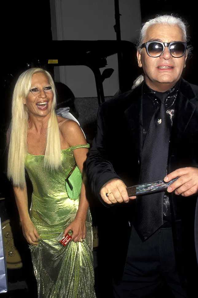 5 культовых вещей Versace: от «платья-джунгли» для Джей Ло до средневековой кольчуги для Зендеи