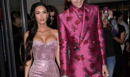 Близкое окружение рассказало правду об отношениях Меган Фокс и Machine Gun Kelly: «Это продлится недолго»