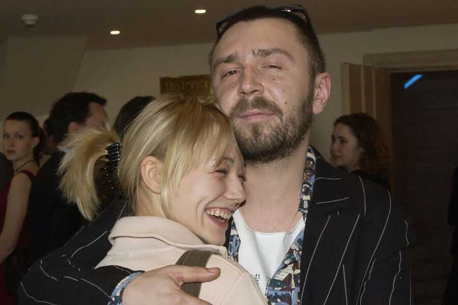 Двое детей и недвижимость на миллиард. Сергей Шнуров разводится с четвертой женой