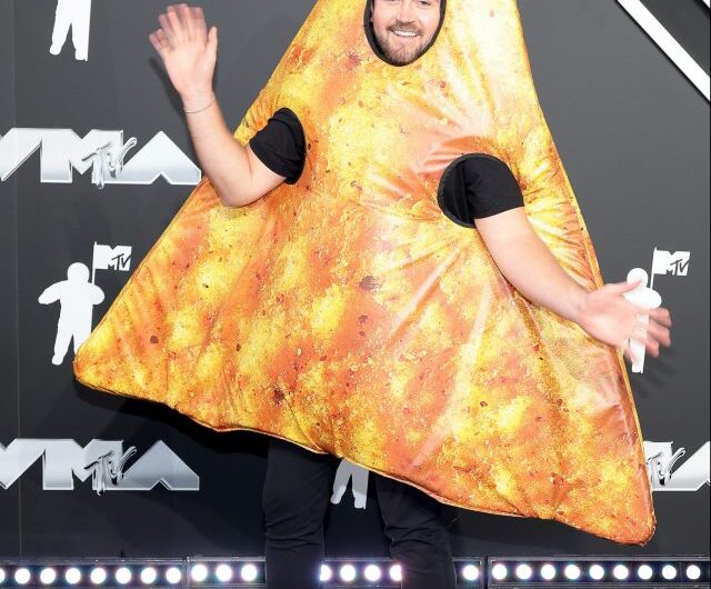 10 худших бьюти-образов с красной дорожки MTV Video Music Awards 2024