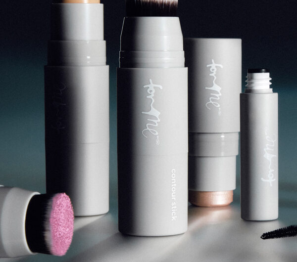 Бьюти-новинки недели: чехол для помады и румяна для создания Icy makeup