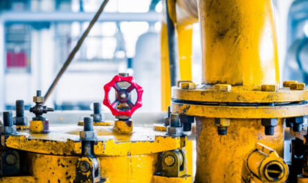 Украина готова закачать в свои трубы любой газ, кроме российского