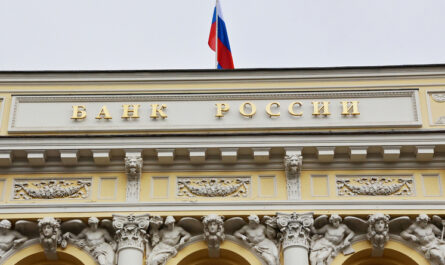 Банк России взял паузу: ключевая ставка осталась на уровне 21%