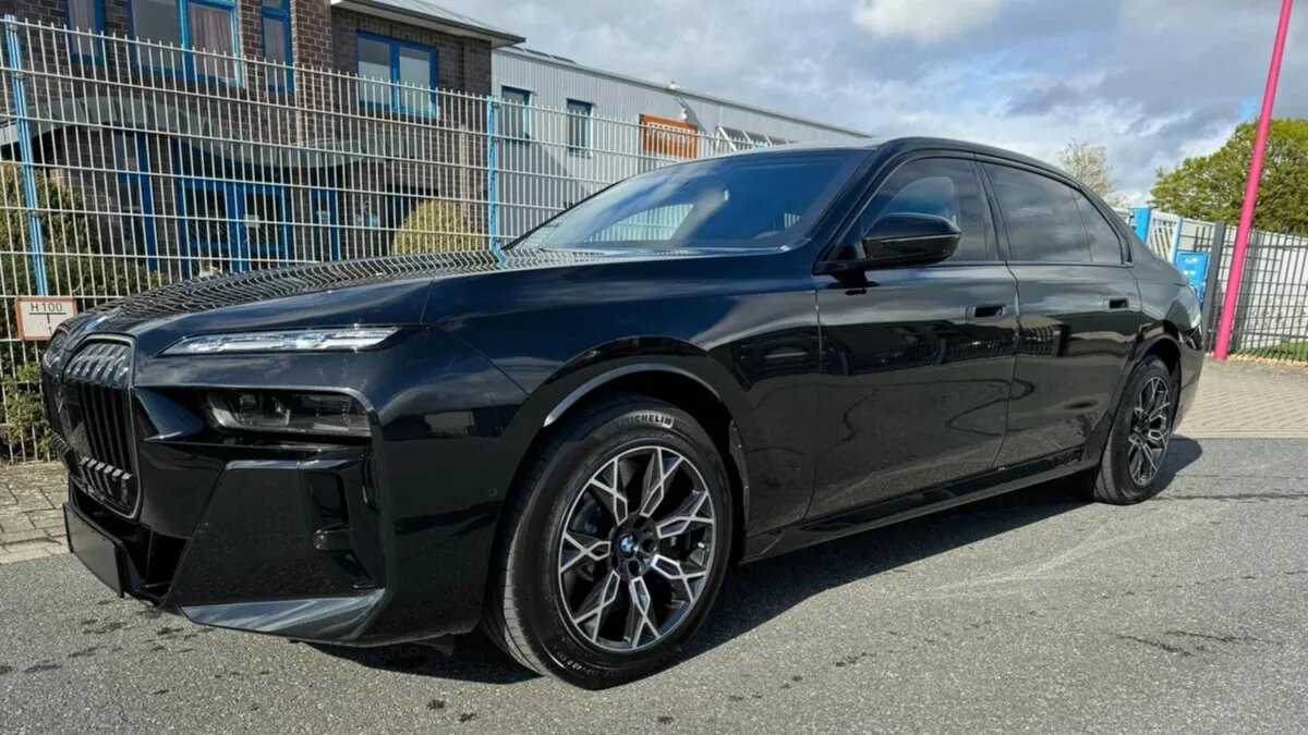 Самый дорогой BMW в России за 99 миллионов выставили на продажу0