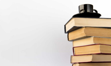 Группа компаний "Литрес" объявила короткий список литературной премии "Электронная буква"-2024