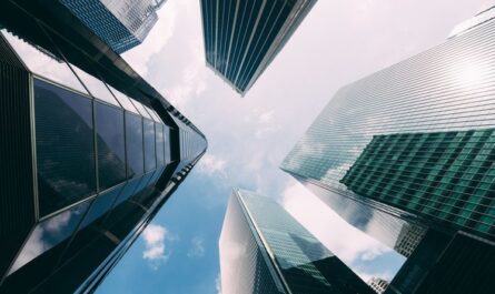 Полностью закрытые дворы в домах бизнес-класса уходят в прошлое