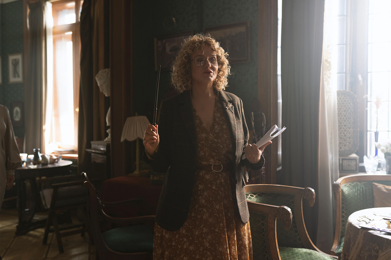 Новые сериалы февраля 2025 года: смотреть, дата выхода, «Аутсорс», «Белый лотос» третий сезон
