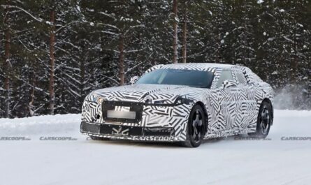 Конкурента Bentley от Jaguar заметили на дороге
