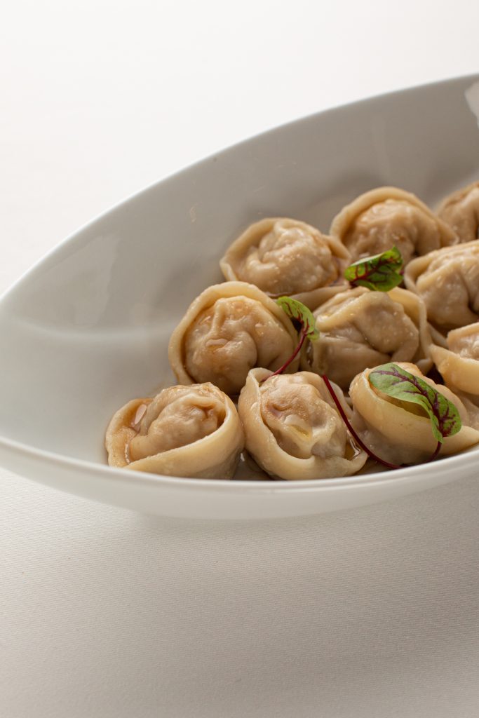 Где есть вкусные пельмени в ресторанах Москвы?