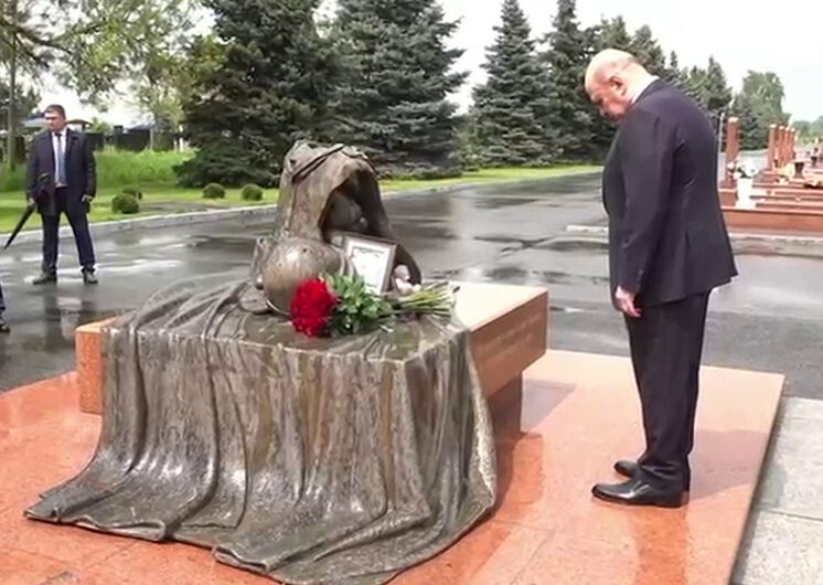 Мишустин в Беслане: память, яблоки и планы на будущее