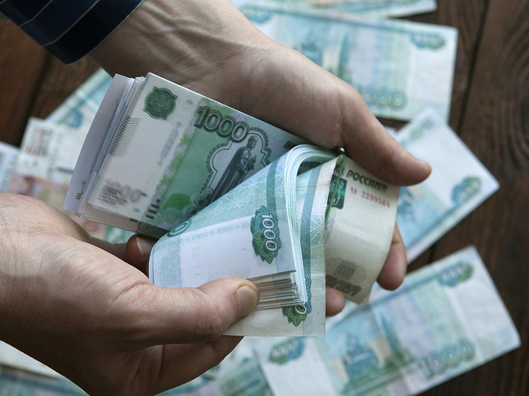 Эксперты оценили вероятность обвального падения рубля в ближайшие три месяца