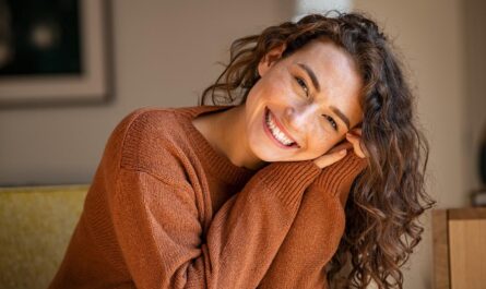Как убрать веснушки: 7 эффективных способов