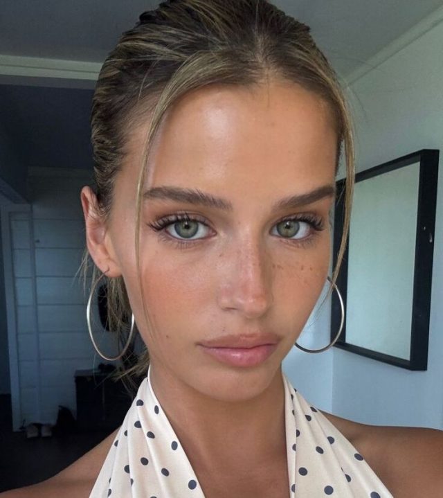 5 трендов летнего макияжа: guava girl makeup, «глаза русалки» и искусственные веснушки10
