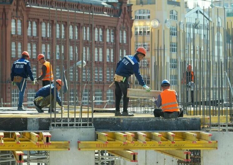 Названы основные проблемы и способы повышения производительности труда в России