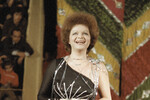 Певица Лариса Долина во время выступления, 1982&nbsp;год 