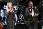 Певица Лариса Долина и саксофонист Игорь Бутман выступают на&nbsp;открытии Moscow Jazz Festival 2023&nbsp;в&nbsp;Московском концертном зале &laquo;Зарядье&raquo;