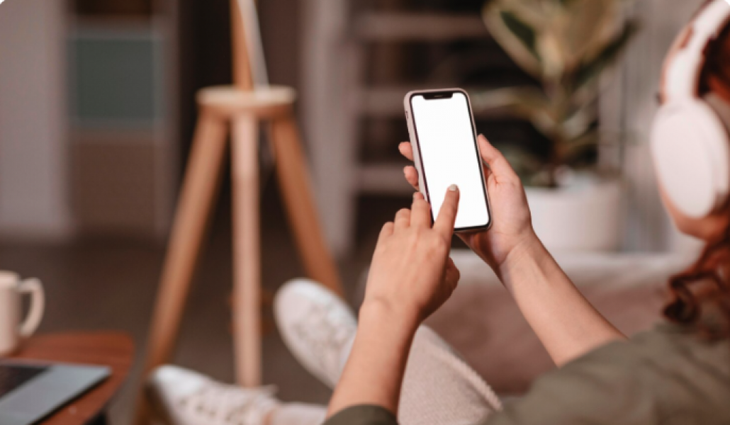 Беспроводная зарядка может сломать батарею вашего iPhone – эксперт