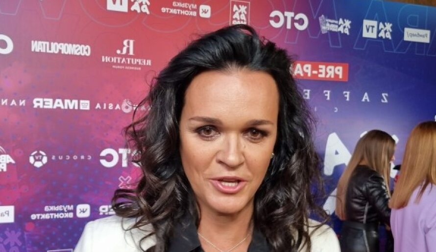 Психанула или переродилась? Певица Слава на фоне грандиозного скандала взялась за ножницы