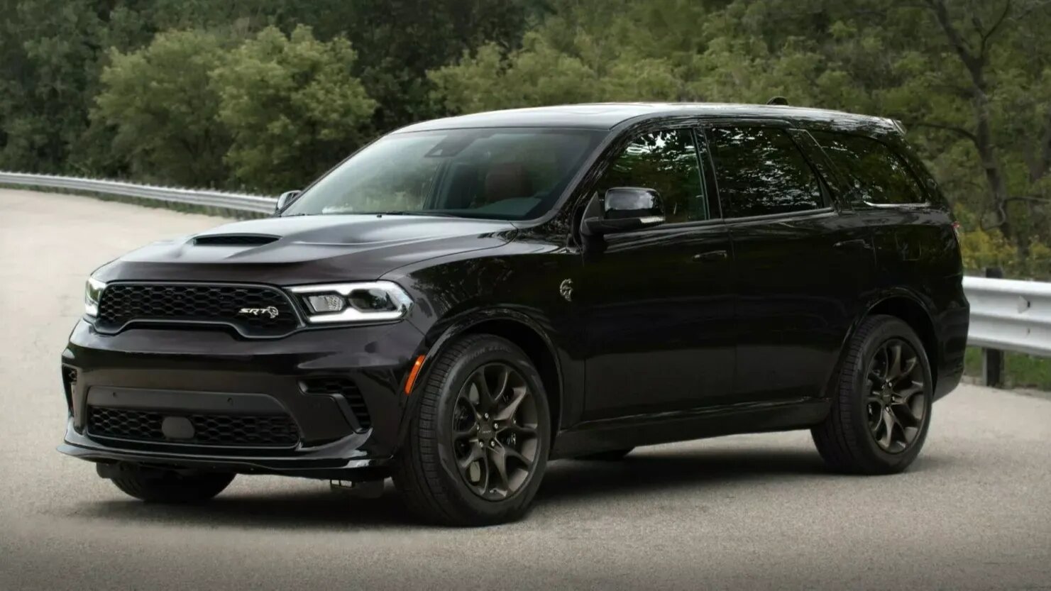 Dodge выпустил очередную прощальную спецсерию Durango с V8 HEMI1